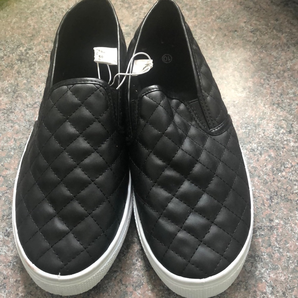 Women’s Black Quilted Slip-On Sneakers/Shoes